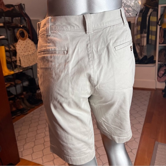 J CREW Midthigh Khaki Cotton Chino
Bermuda Shorts Size 29 - Picture 5 of 8